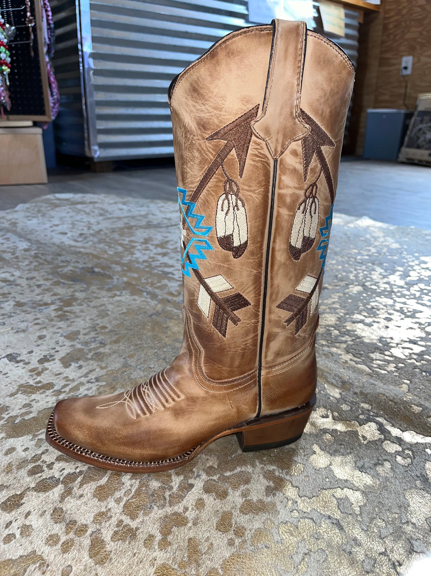 Tanner Mark Women’s Santa Fe Square Toe Leather Boots in Burnished Sand